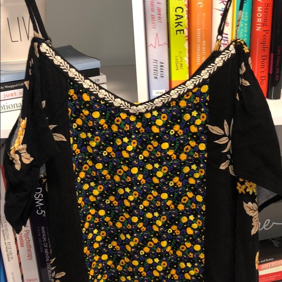 Off the shoulder black dress - Picture 2 of 2